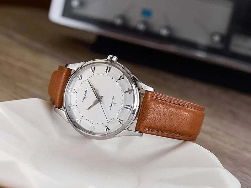 Classic waterproof high-end watch